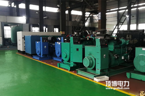 數(shù)據(jù)中心全自動柴油發(fā)電機(jī)組用哪個品牌好？推薦康明斯或玉柴