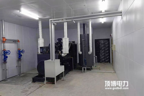 為何高性能大型柴油發(fā)電機啟動會冒藍煙？