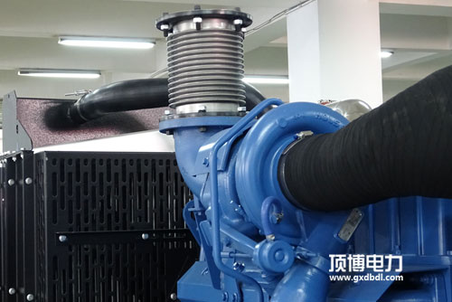 購(gòu)買(mǎi)柴油發(fā)電機(jī)組為什么要選品牌發(fā)動(dòng)機(jī)OEM認(rèn)證廠家